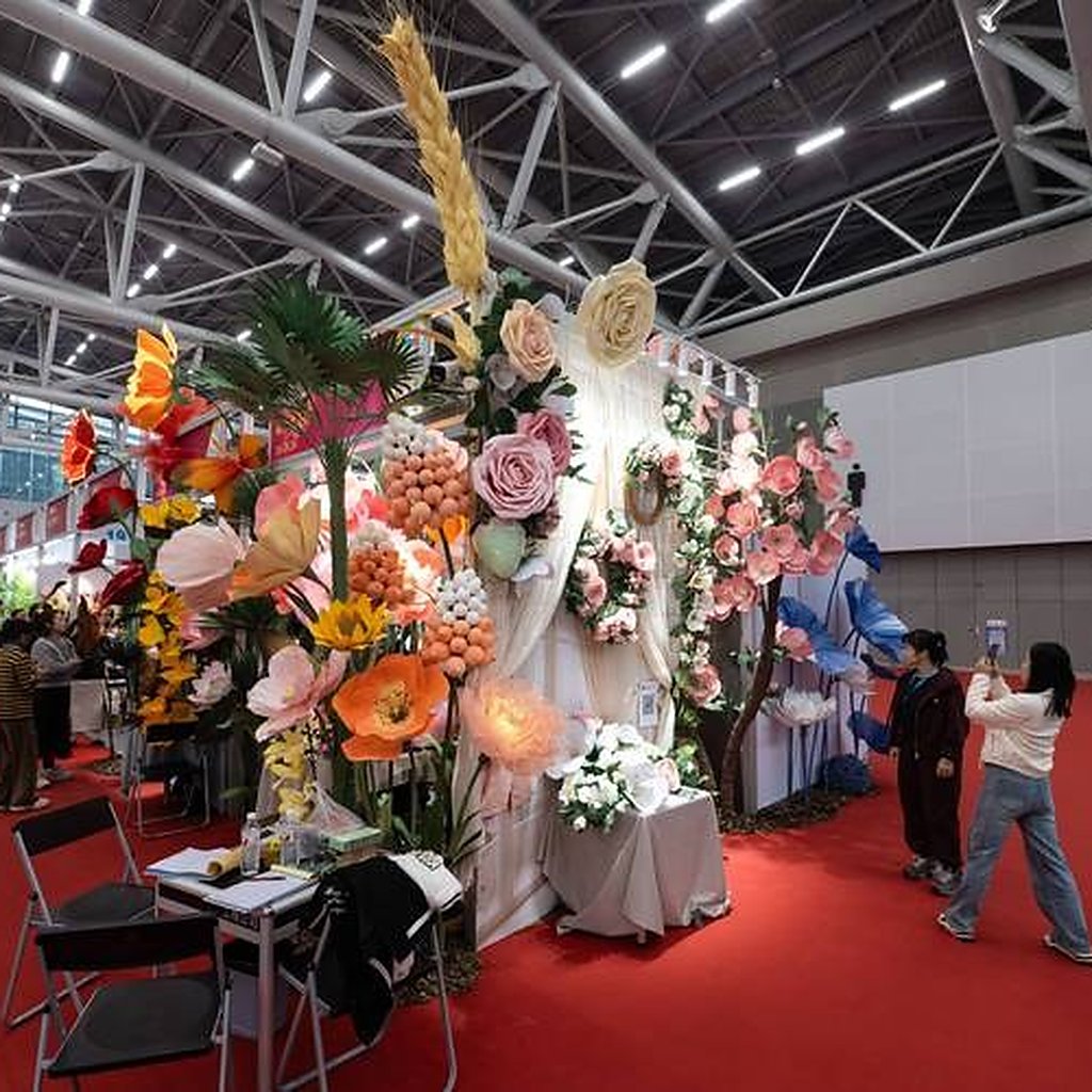 展会现场花艺布置流程讲解从设计到