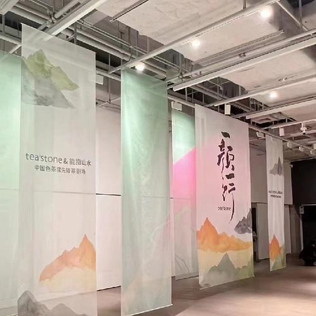 展位顶部氛围装饰怎么做吊挂高度密